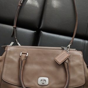 Coach large satchel handbag brown very good condit